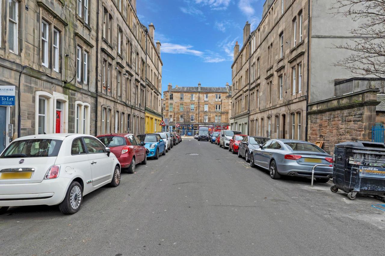 Wonderful & Comfy 2 Bedroom Apartment - Close To City Centre - Free Parking Edinburg Exteriör bild